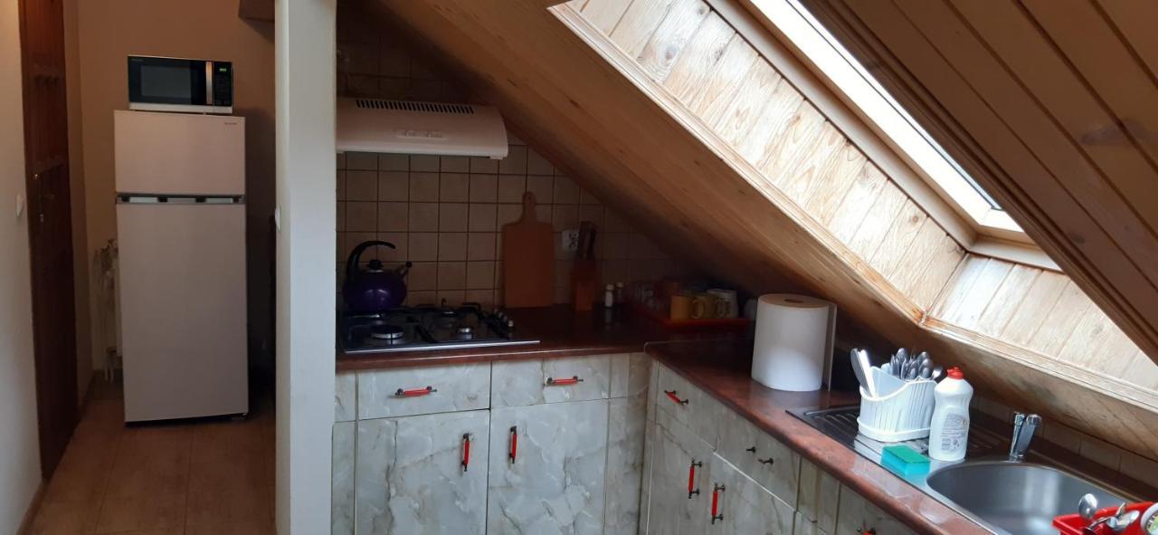 Pokoje Goscinne U Krysi Mizerna Ngoại thất bức ảnh